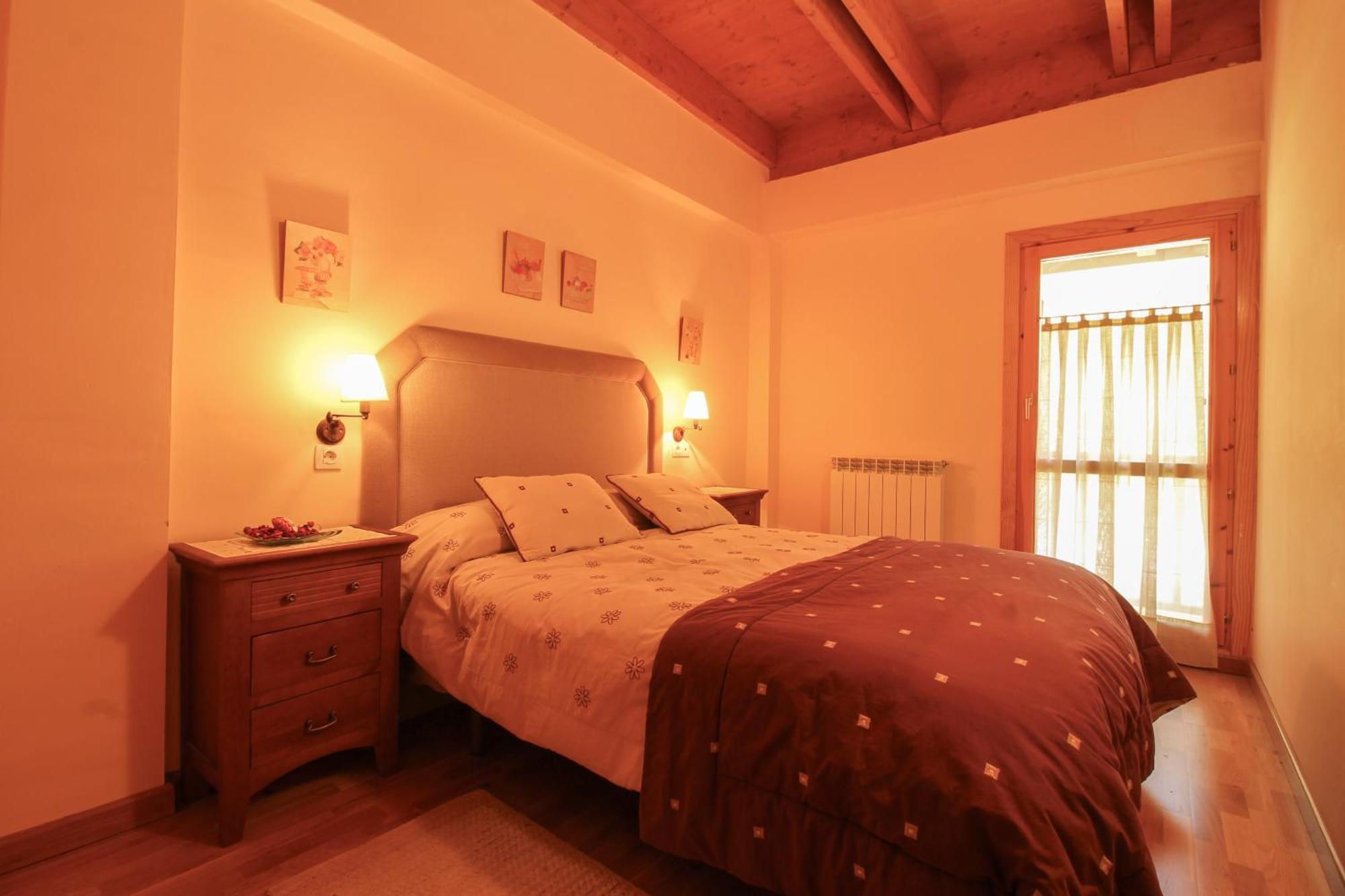 Villa Nuria Tramacastilla de Tena Exterior photo